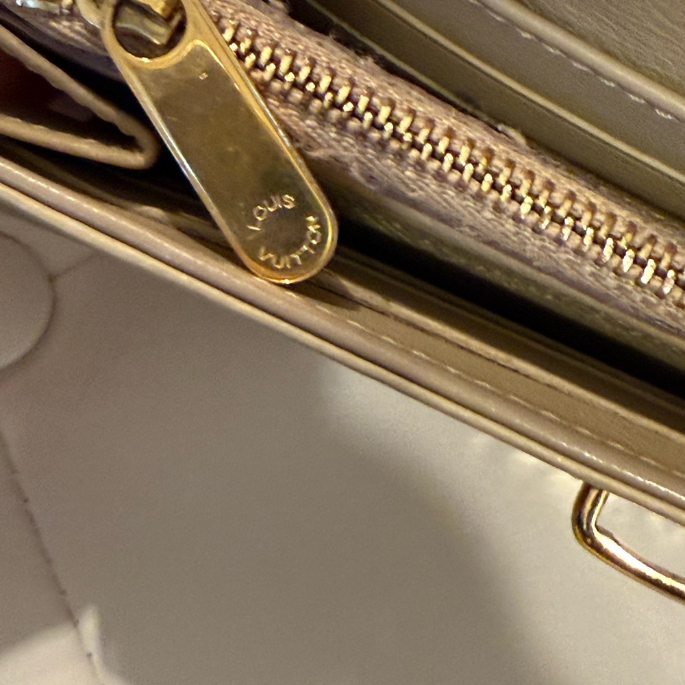Louis Vuitton portefeuille iris mahina taupe Wallet- - Picture 10 of 13